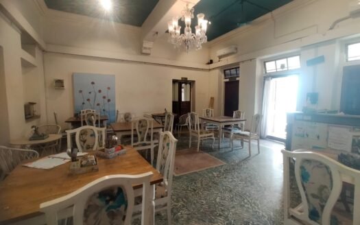 prime showroom Space for Rent