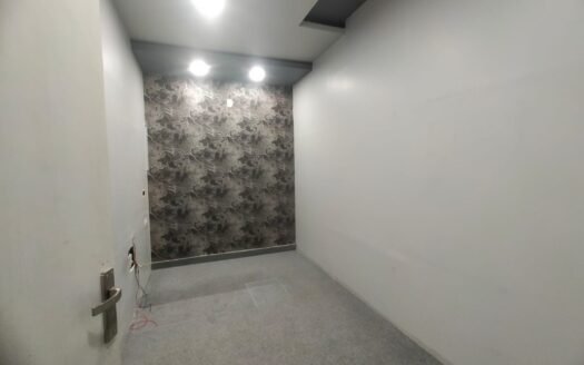 Prime Showroom for Rent